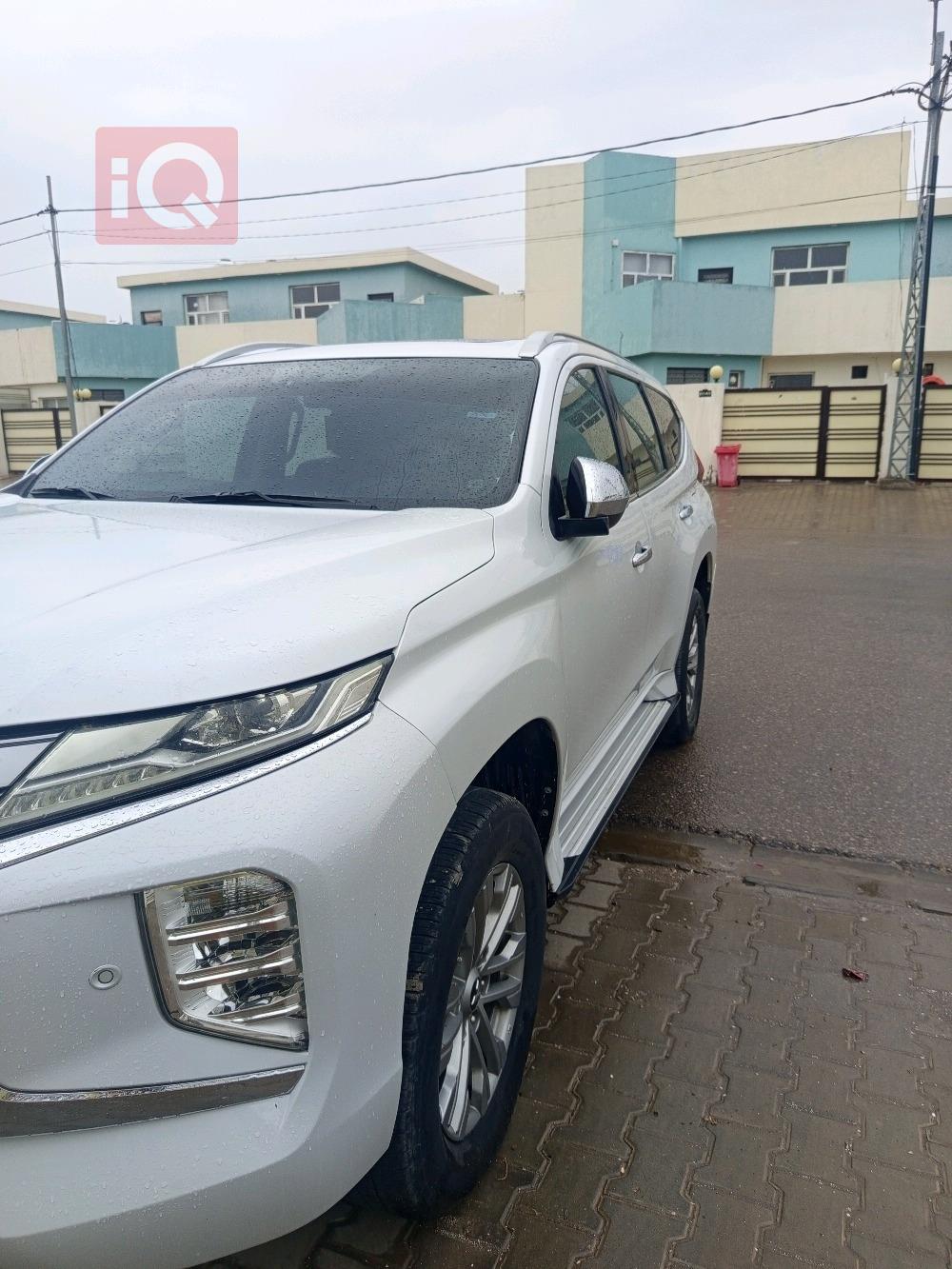 ميتسوبيشي باجيرو سبورت